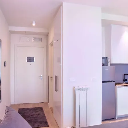 아파트 Bw Aurora 108 베오그라드